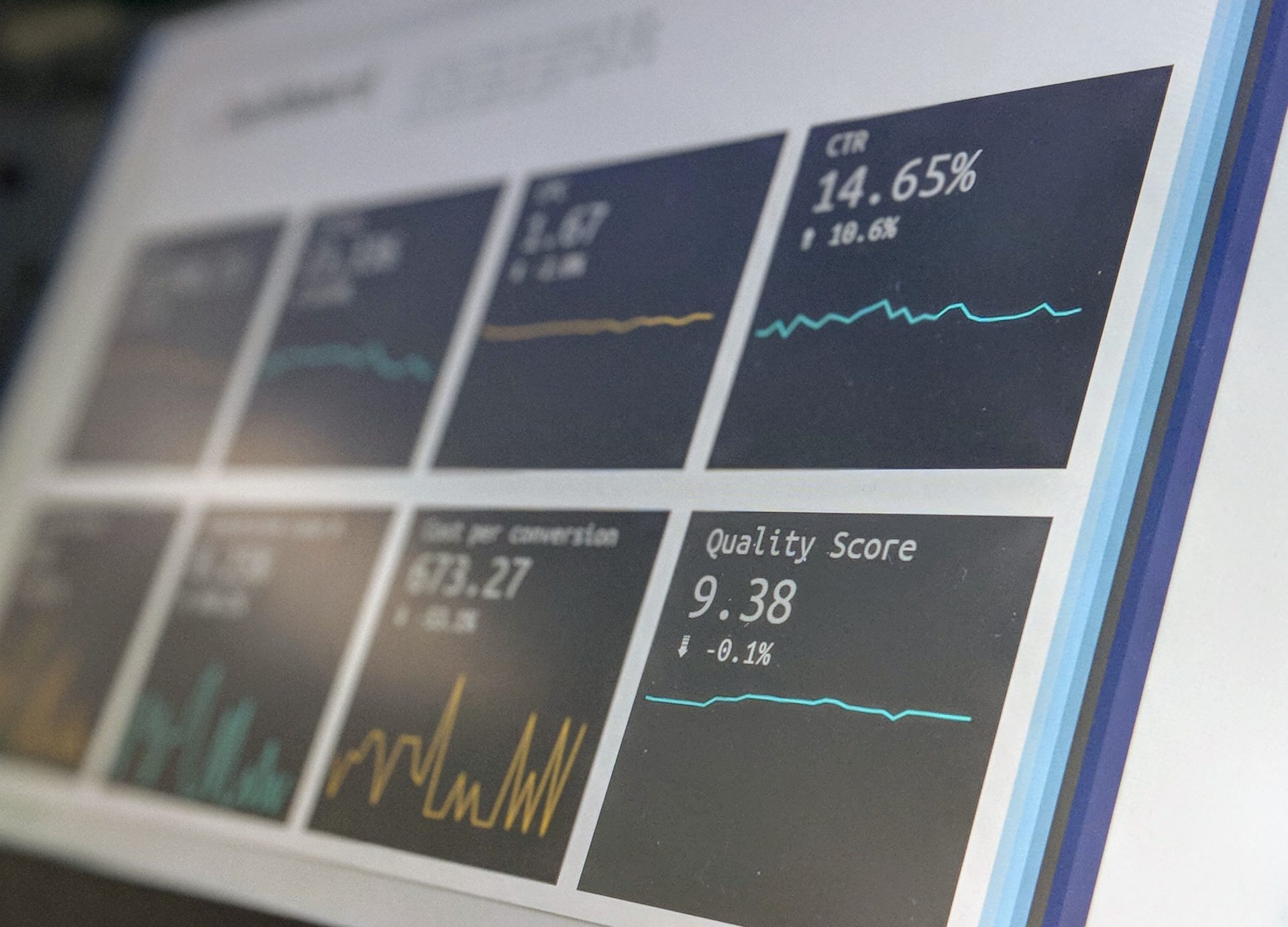 stephen-dawson-qwtCeJ5cLYs-unsplash dashboard image of performance metrics